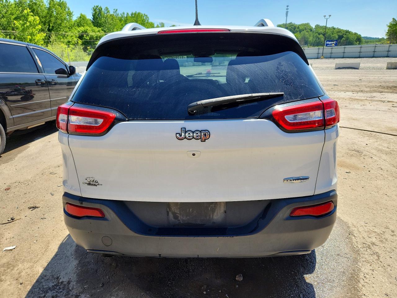 2016 JEEP CHEROKEE LATITUDE photo 11