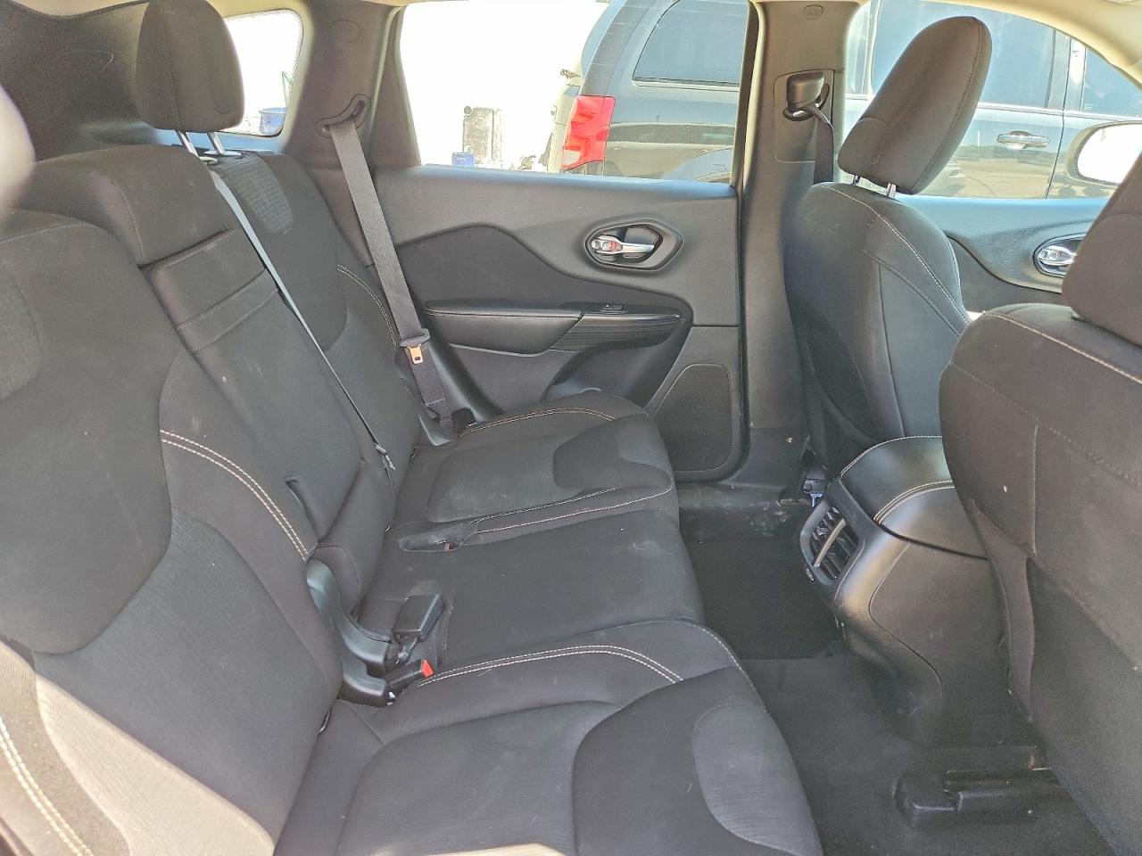 2016 JEEP CHEROKEE LATITUDE photo 21