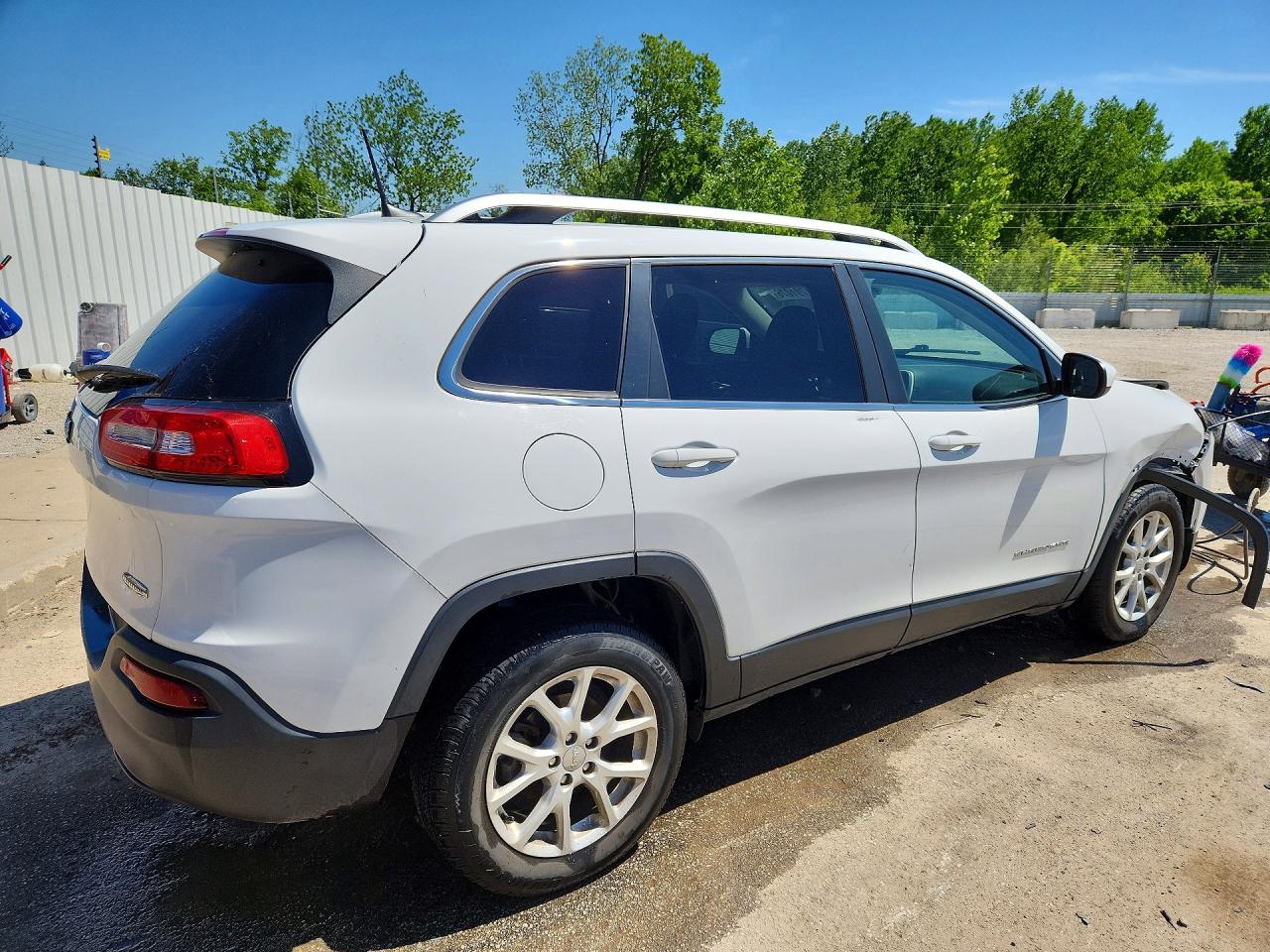 2016 JEEP CHEROKEE LATITUDE photo 5