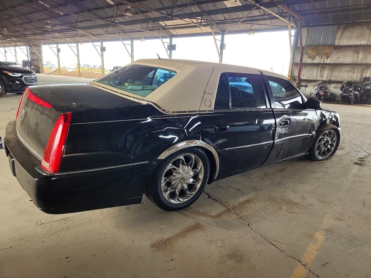 2008 CADILLAC DTS photo 7