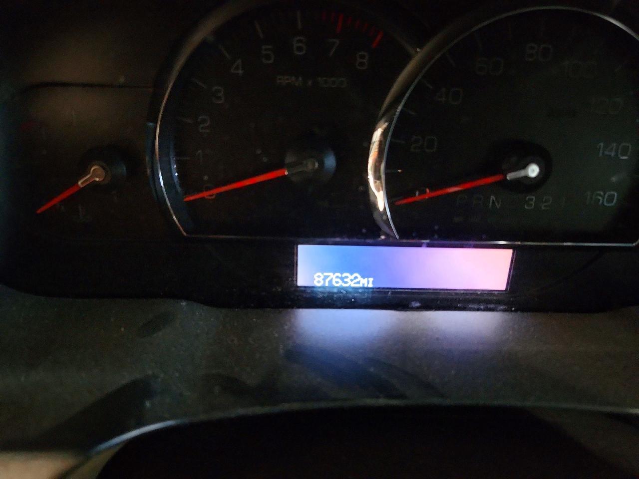 2008 CADILLAC DTS photo 25