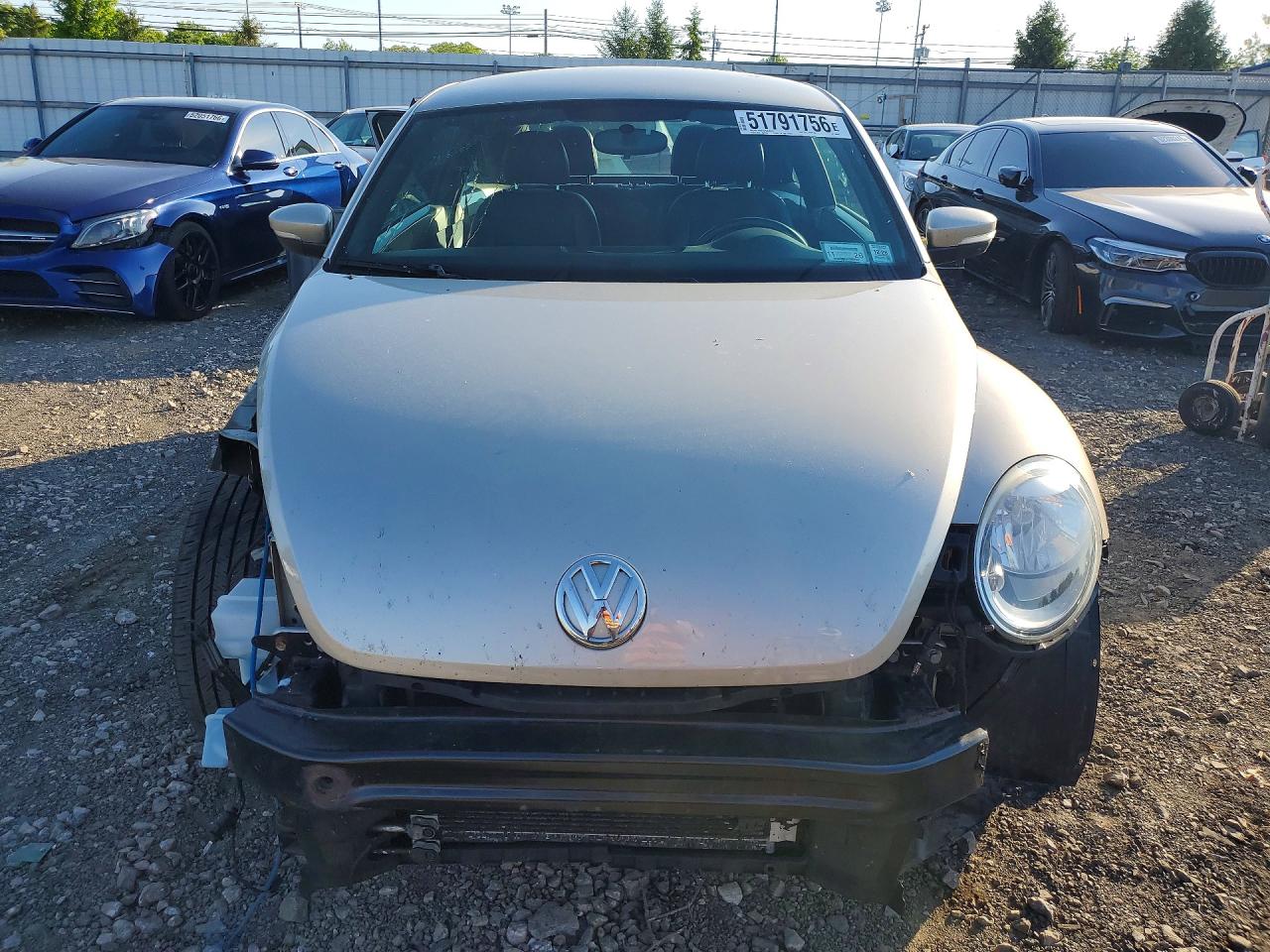 2013 VOLKSWAGEN BEETLE photo 9