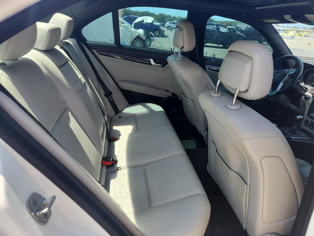 2013 MERCEDES-BENZ C 250 photo 19