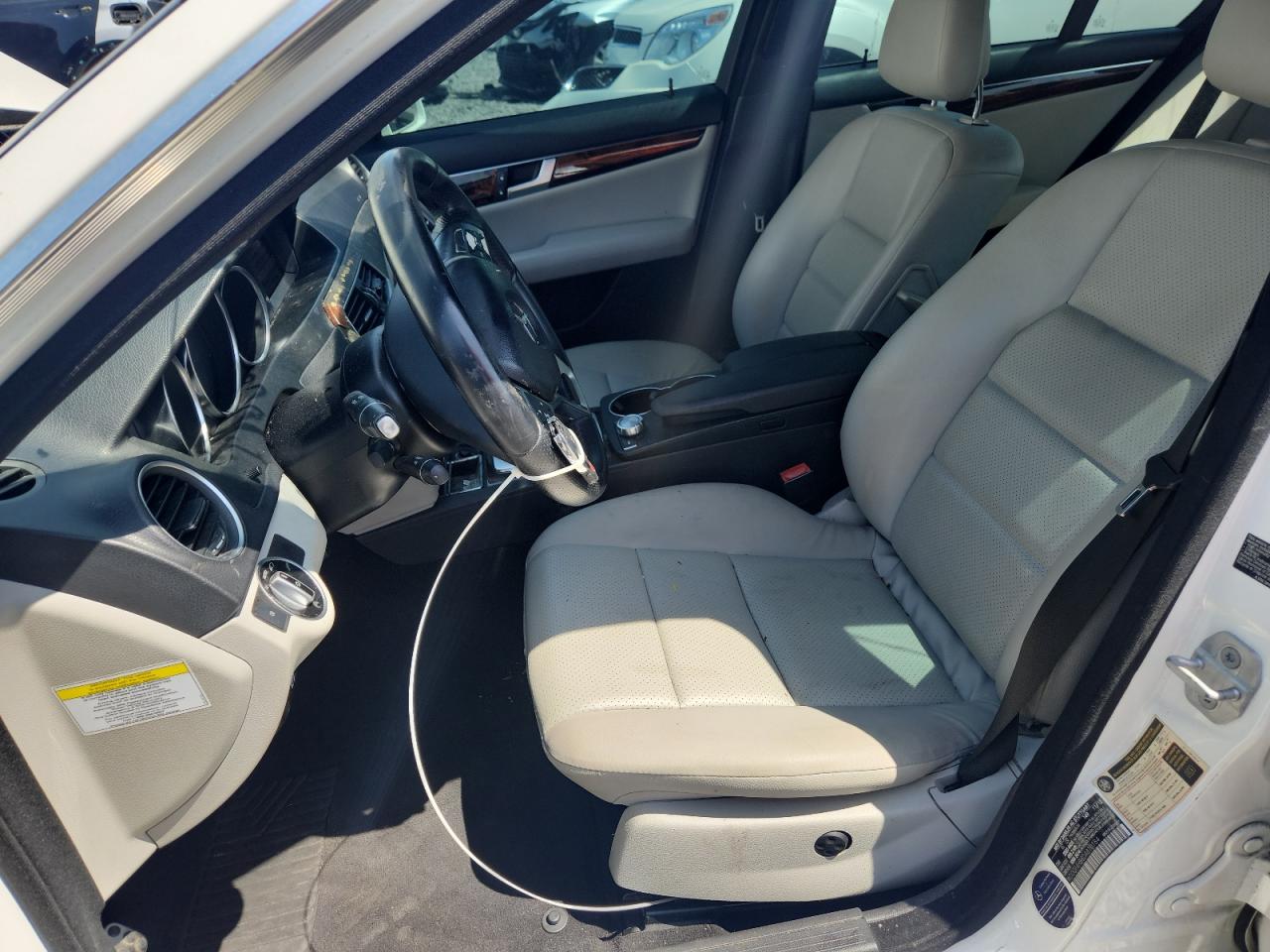 2013 MERCEDES-BENZ C 250 photo 13