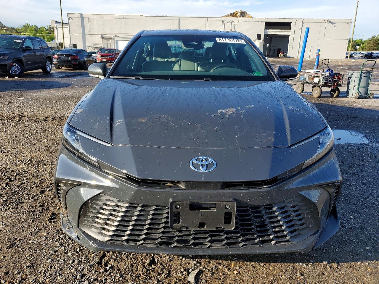 2025 TOYOTA CAMRY SE photo 9