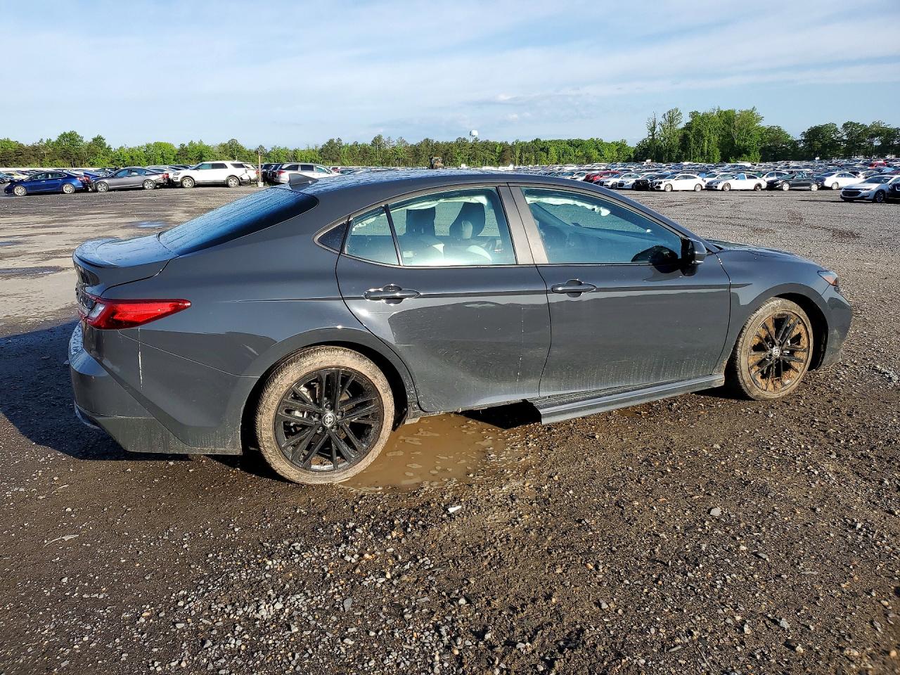 2025 TOYOTA CAMRY SE photo 5