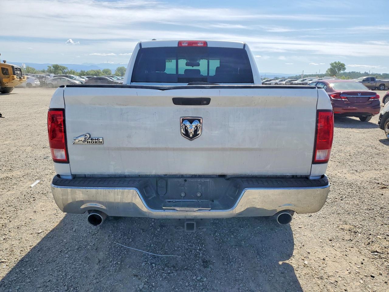 2016 RAM 1500 SLT photo 6
