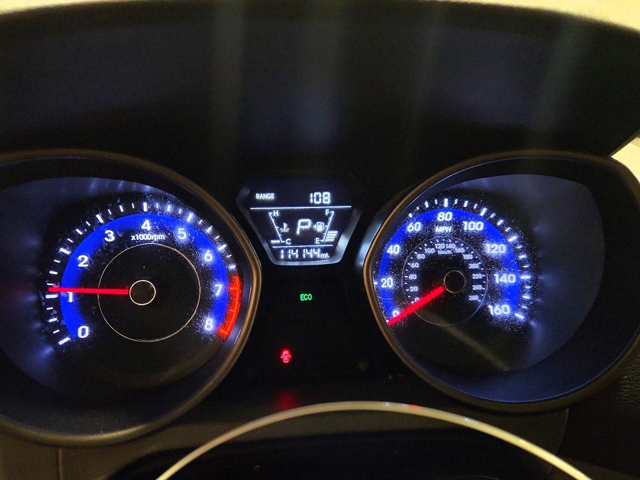 2016 HYUNDAI ELANTRA SE photo 17