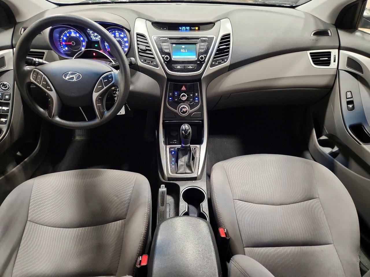 2016 HYUNDAI ELANTRA SE photo 15