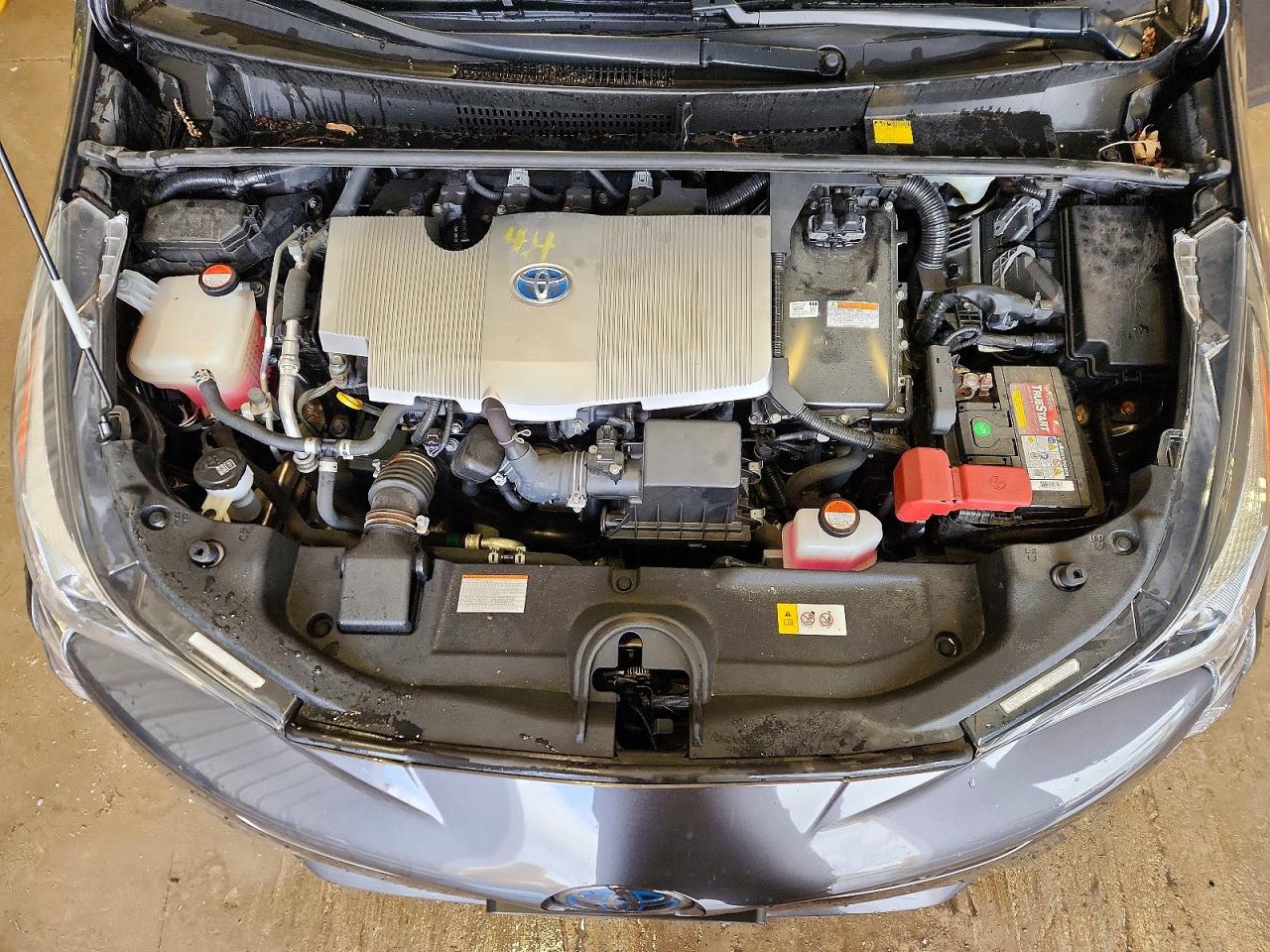 2016 TOYOTA PRIUS FOUR TOURING photo 31