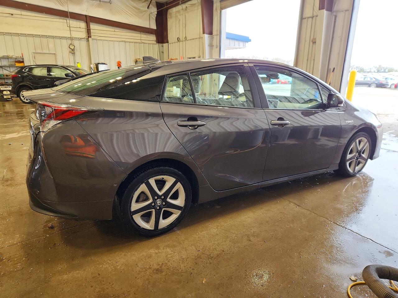 2016 TOYOTA PRIUS FOUR TOURING photo 7