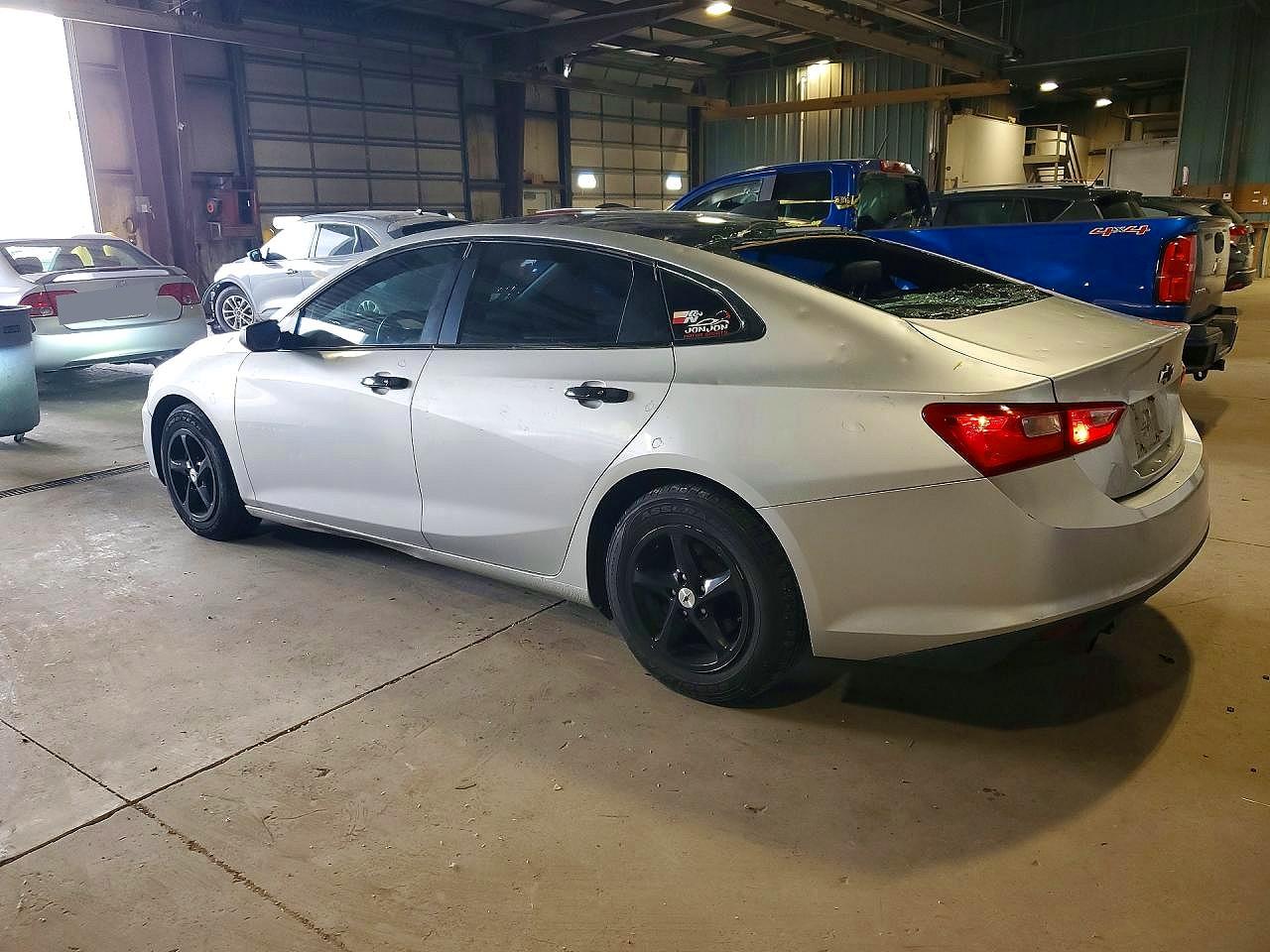 2016 CHEVROLET MALIBU LS photo 3