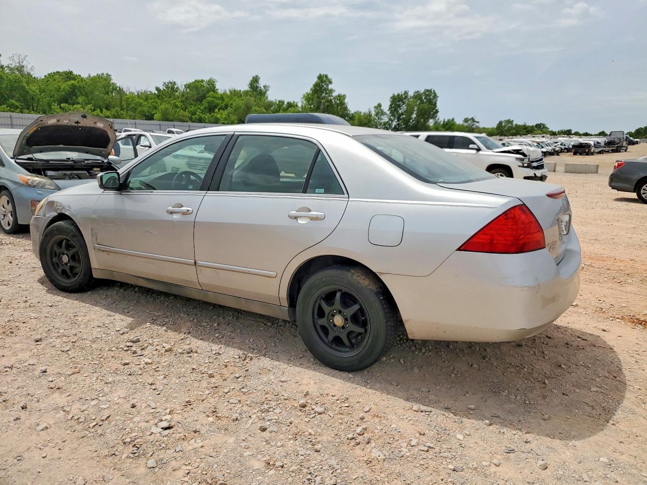 2007 HONDA ACCORD LX photo 3