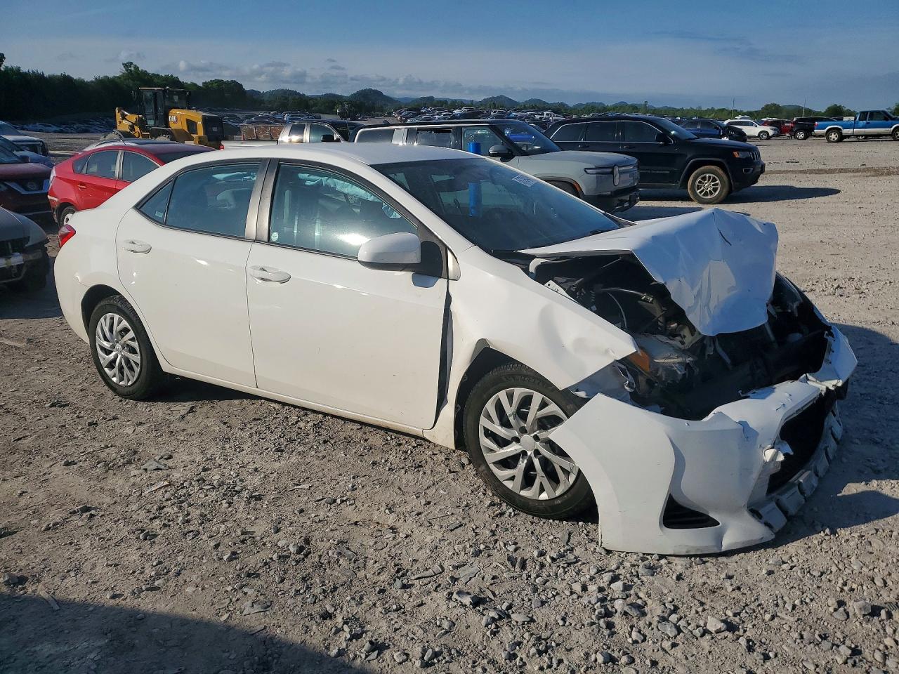 2019 TOYOTA COROLLA LE photo 7