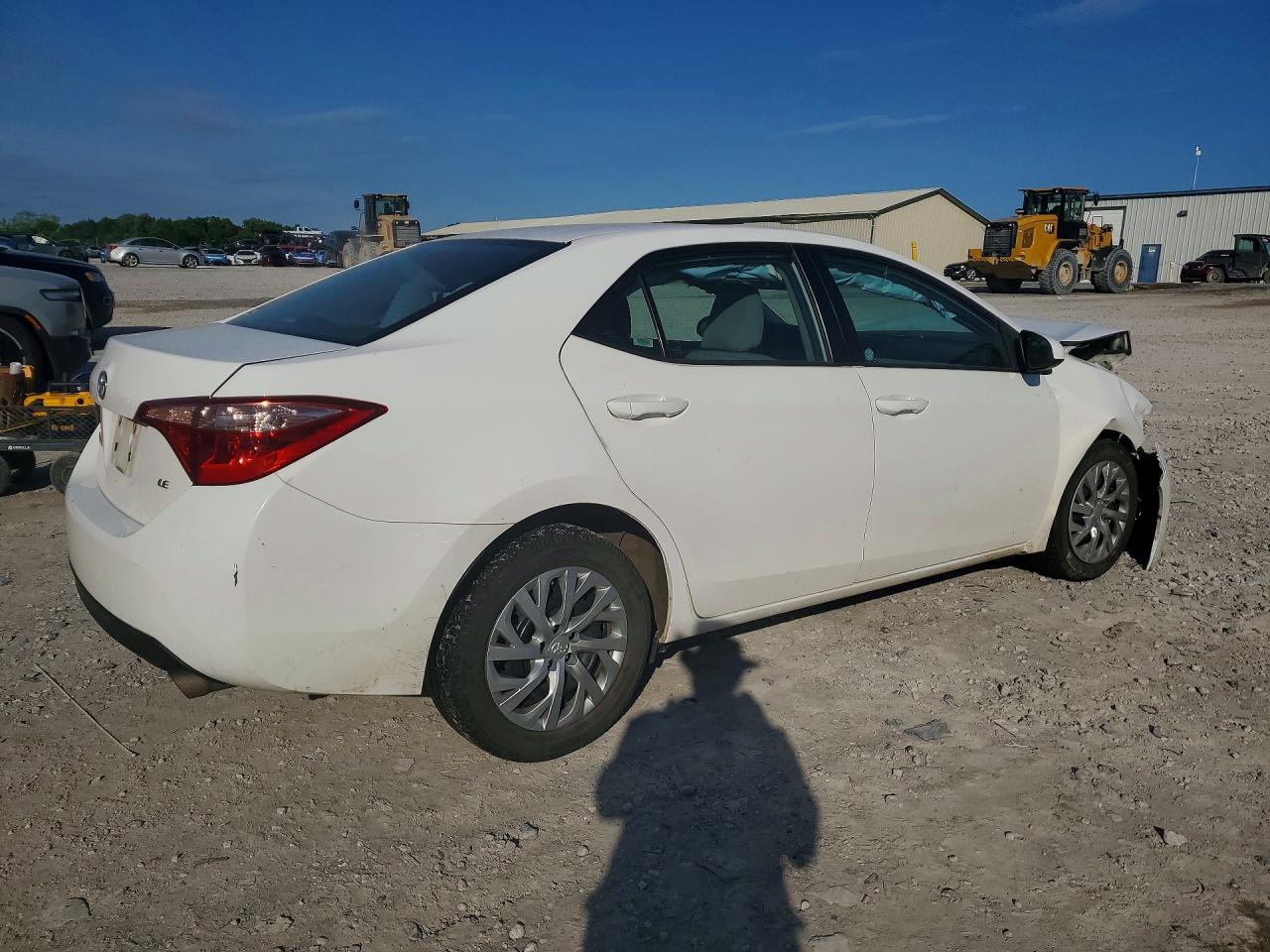 2019 TOYOTA COROLLA LE photo 5