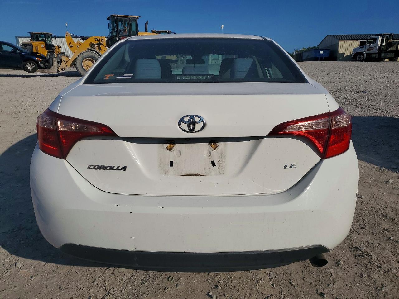 2019 TOYOTA COROLLA LE photo 11