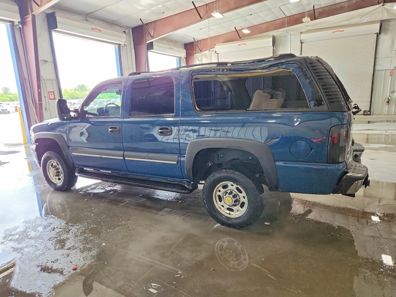 2003 CHEVROLET SUBURBAN K2500 photo 3