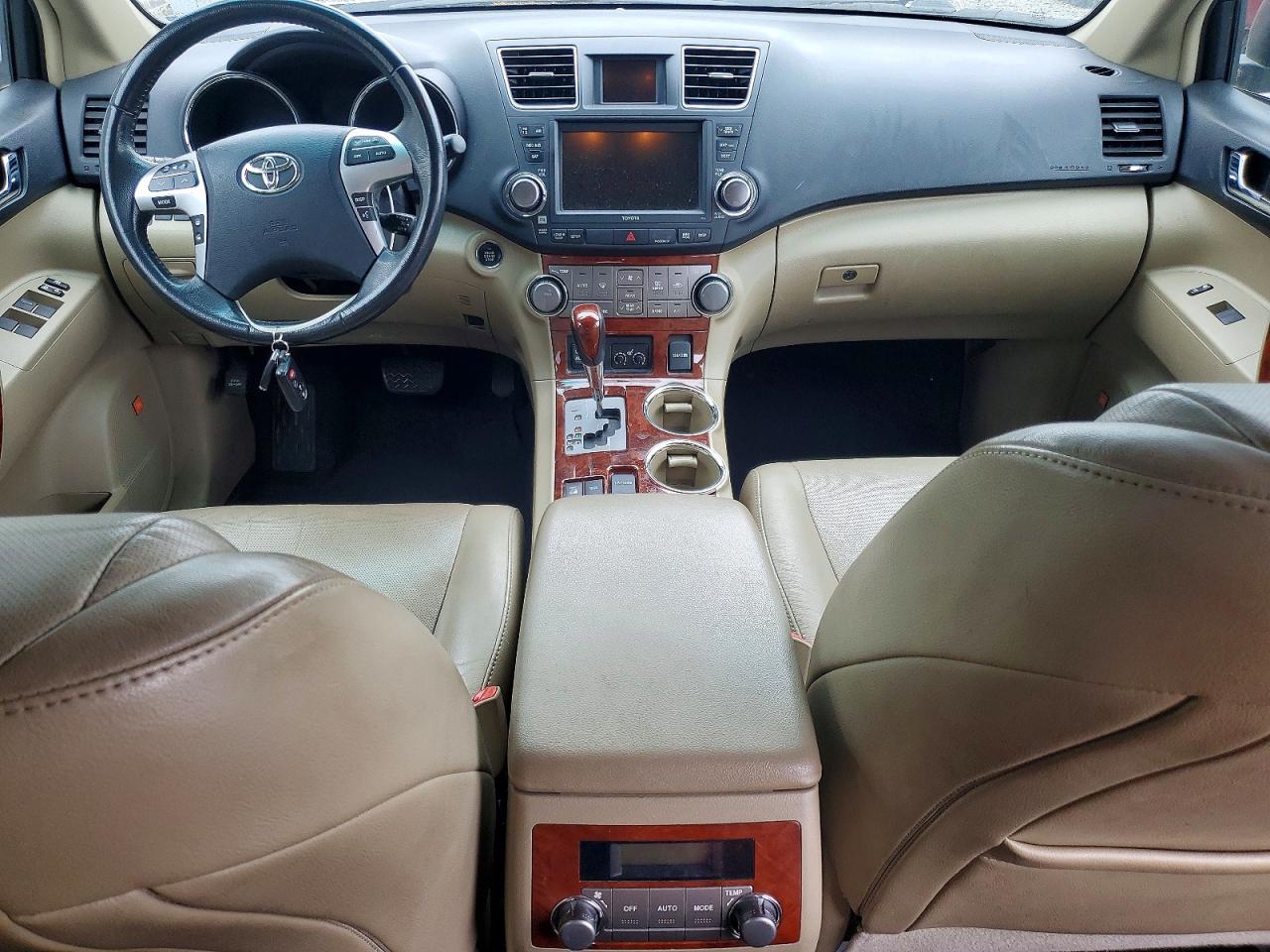 2011 TOYOTA HIGHLANDER LIMITED photo 22