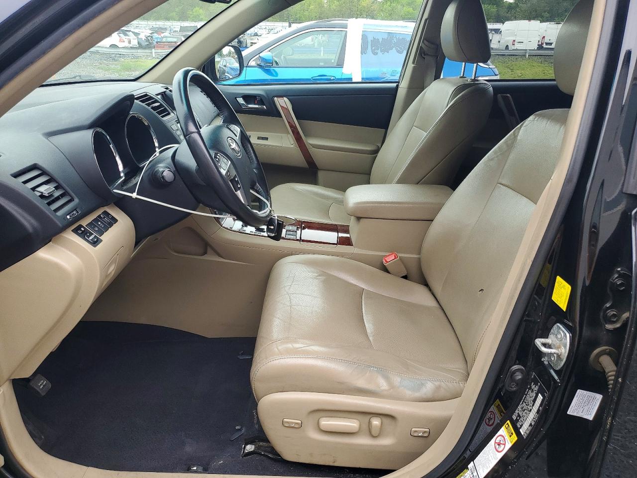 2011 TOYOTA HIGHLANDER LIMITED photo 19