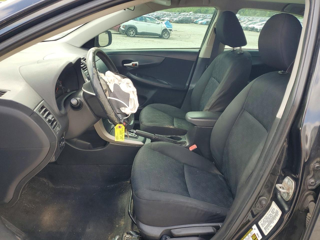 2009 TOYOTA COROLLA S photo 13