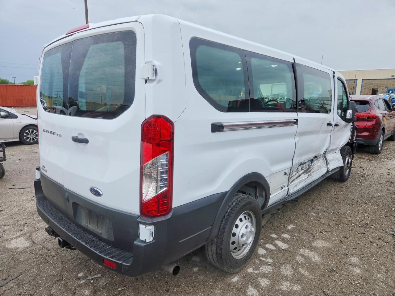 2025 FORD TRANSIT T-250 photo 7