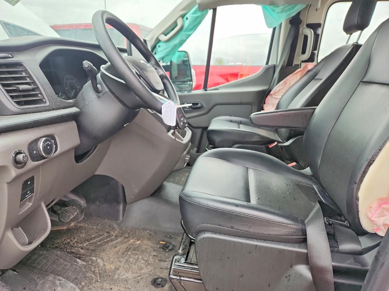 2025 FORD TRANSIT T-250 photo 19