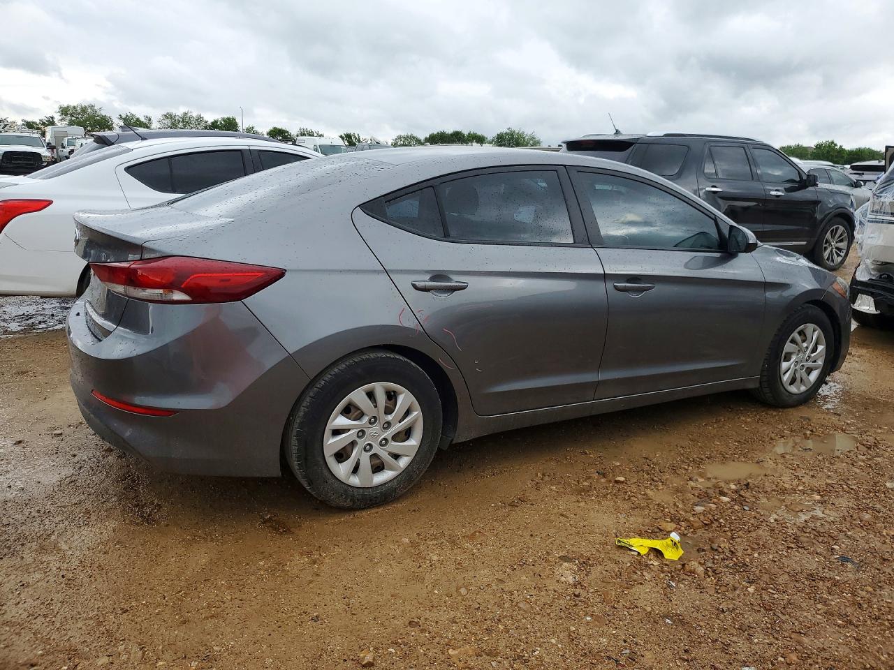 2018 HYUNDAI ELANTRA SE photo 5