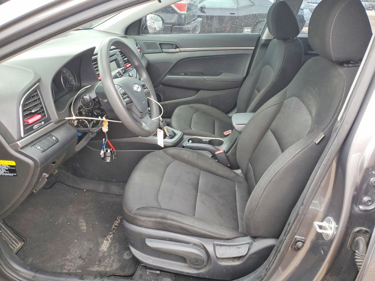 2018 HYUNDAI ELANTRA SE photo 13