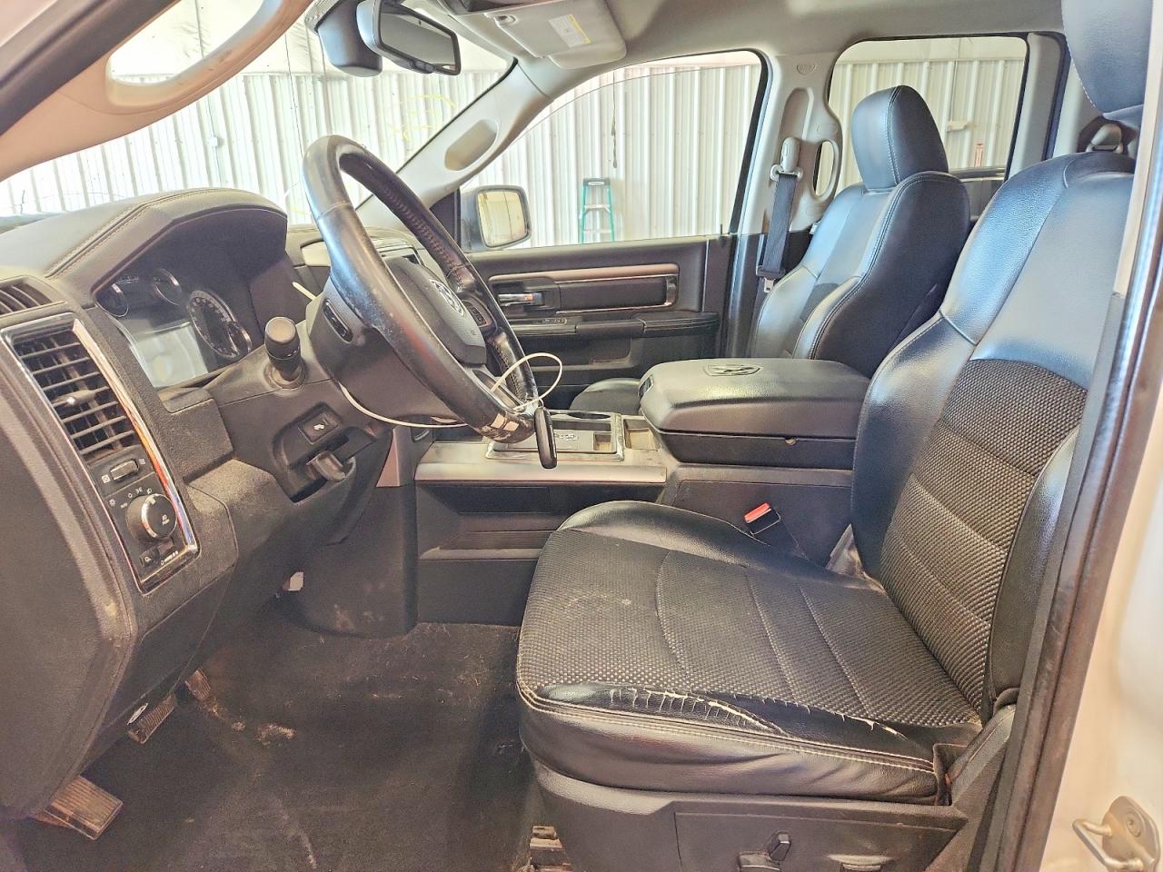 2013 RAM 1500 SPORT photo 7