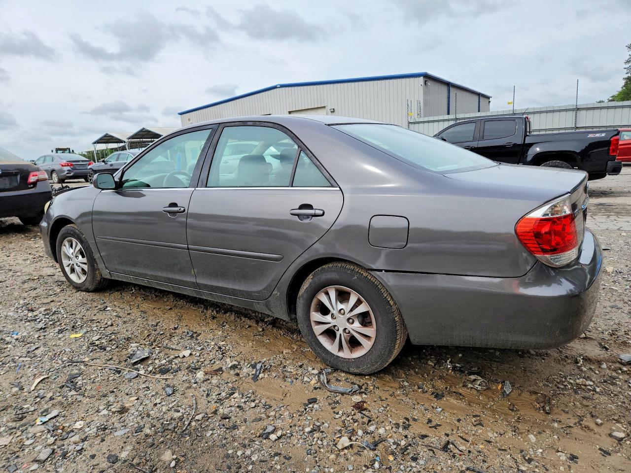 2005 TOYOTA CAMRY LE V6 photo 2