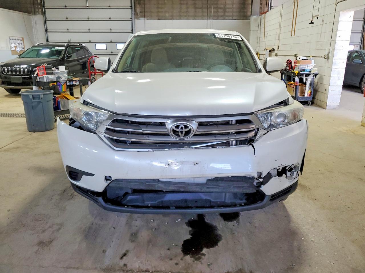 2013 TOYOTA HIGHLANDER BASE photo 13