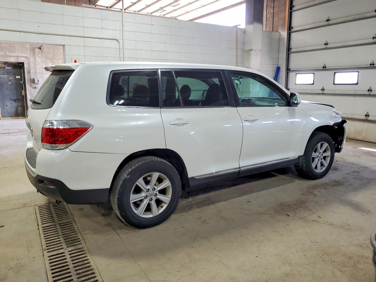 2013 TOYOTA HIGHLANDER BASE photo 7