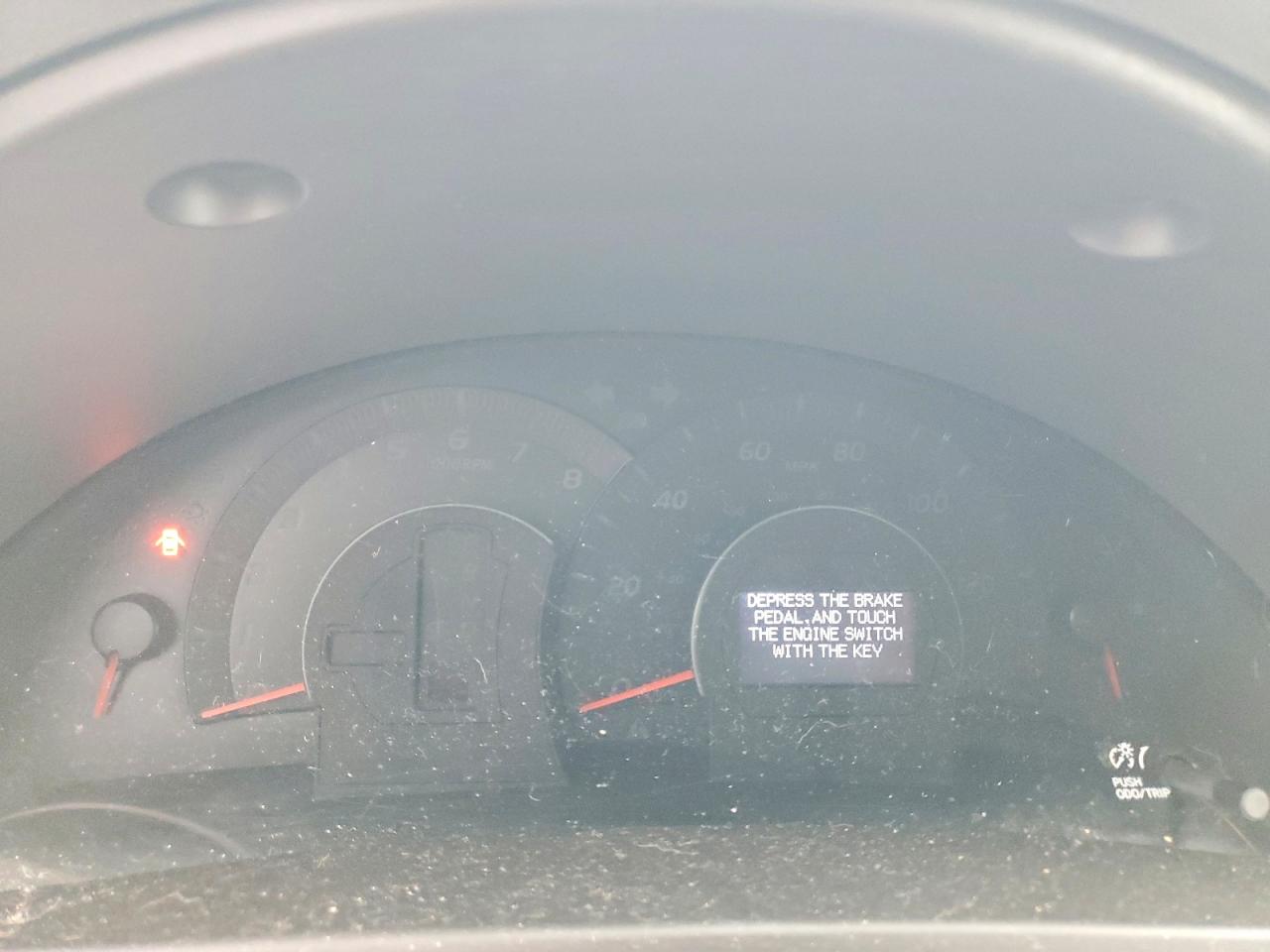 2010 TOYOTA CAMRY XLE photo 17