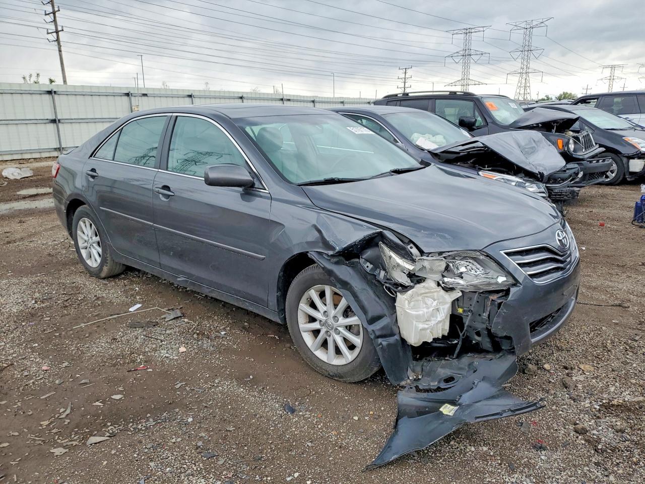 2010 TOYOTA CAMRY XLE photo 7