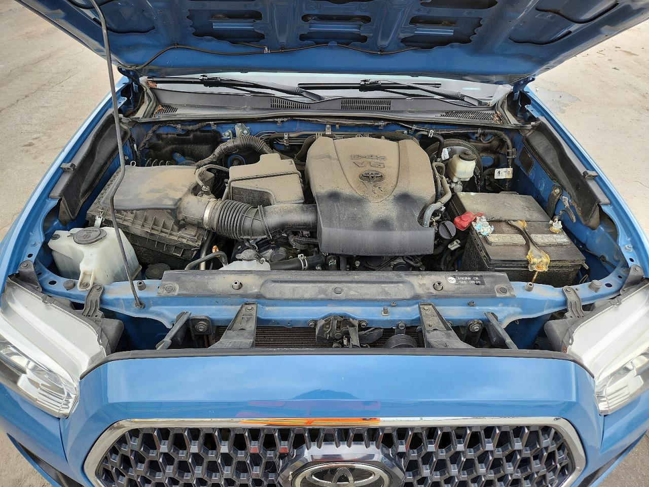 2019 TOYOTA TACOMA TRD SPORT photo 11