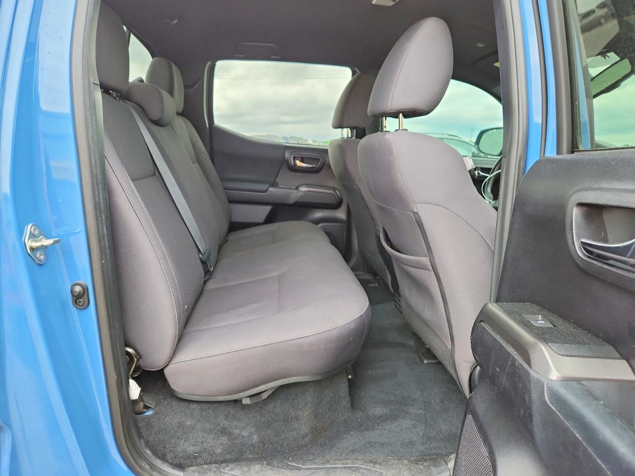 2019 TOYOTA TACOMA TRD SPORT photo 10