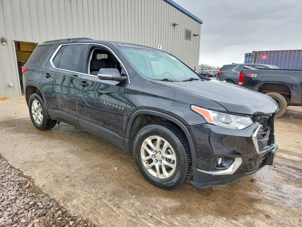 2019 CHEVROLET TRAVERSE LT photo 4