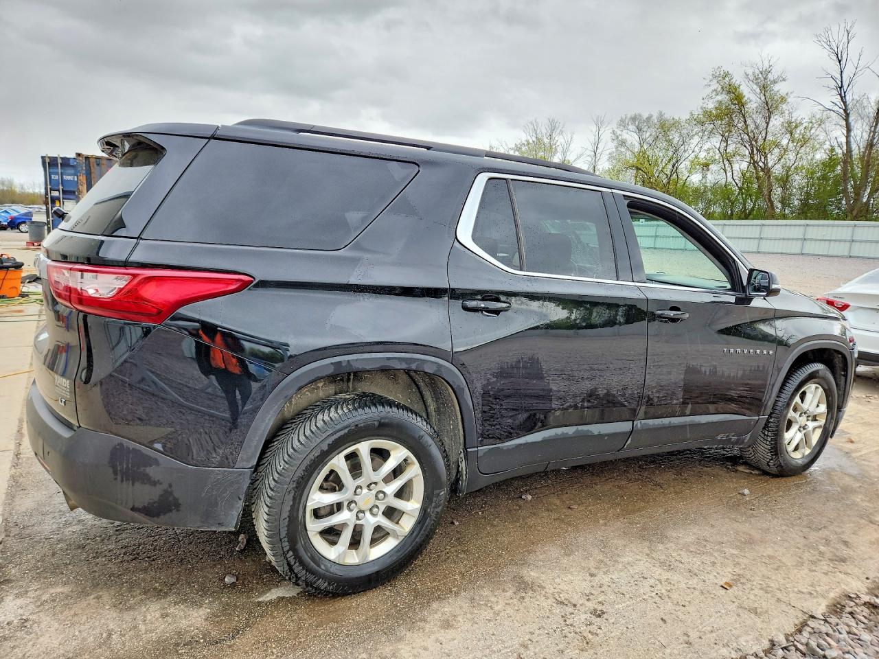 2019 CHEVROLET TRAVERSE LT photo 3