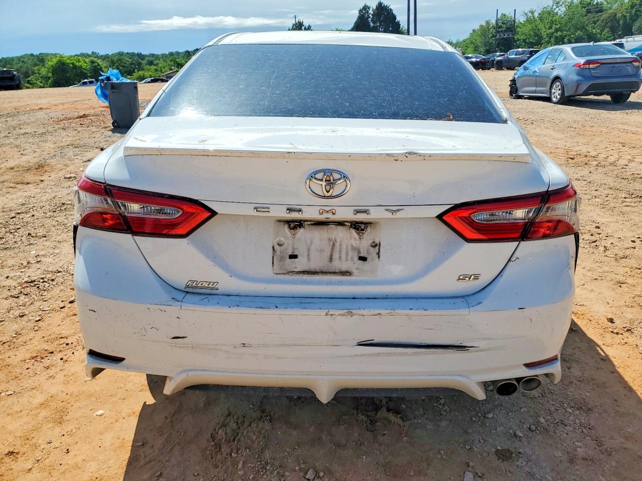2018 TOYOTA CAMRY SE photo 11