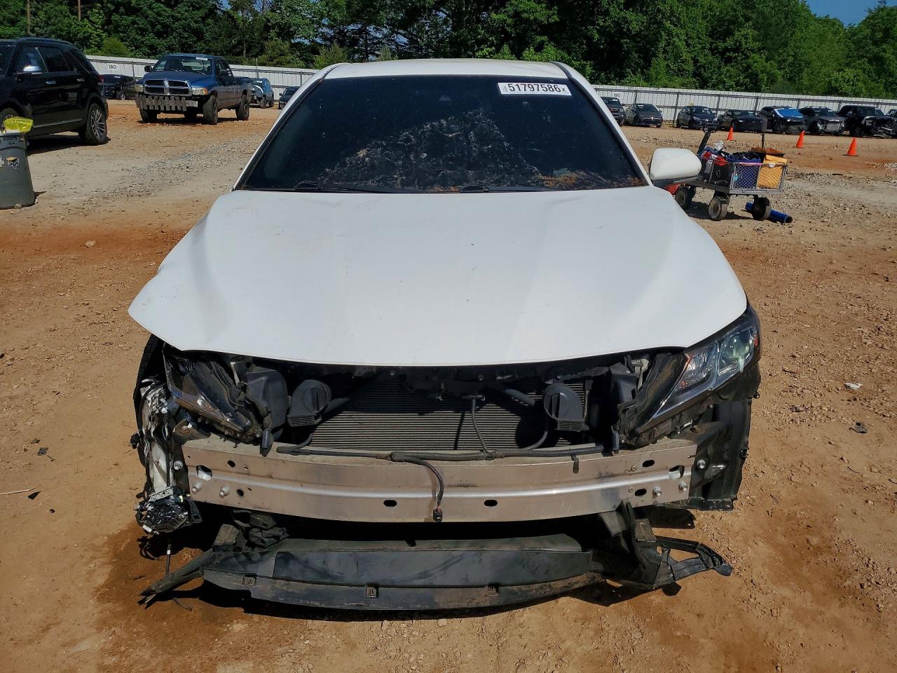 2018 TOYOTA CAMRY SE photo 9