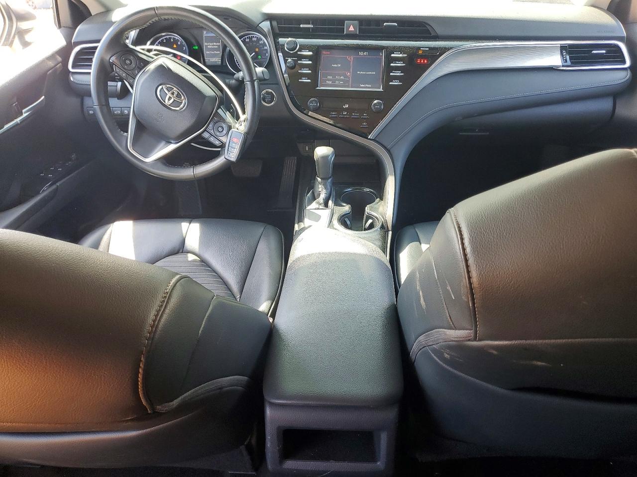 2018 TOYOTA CAMRY SE photo 15