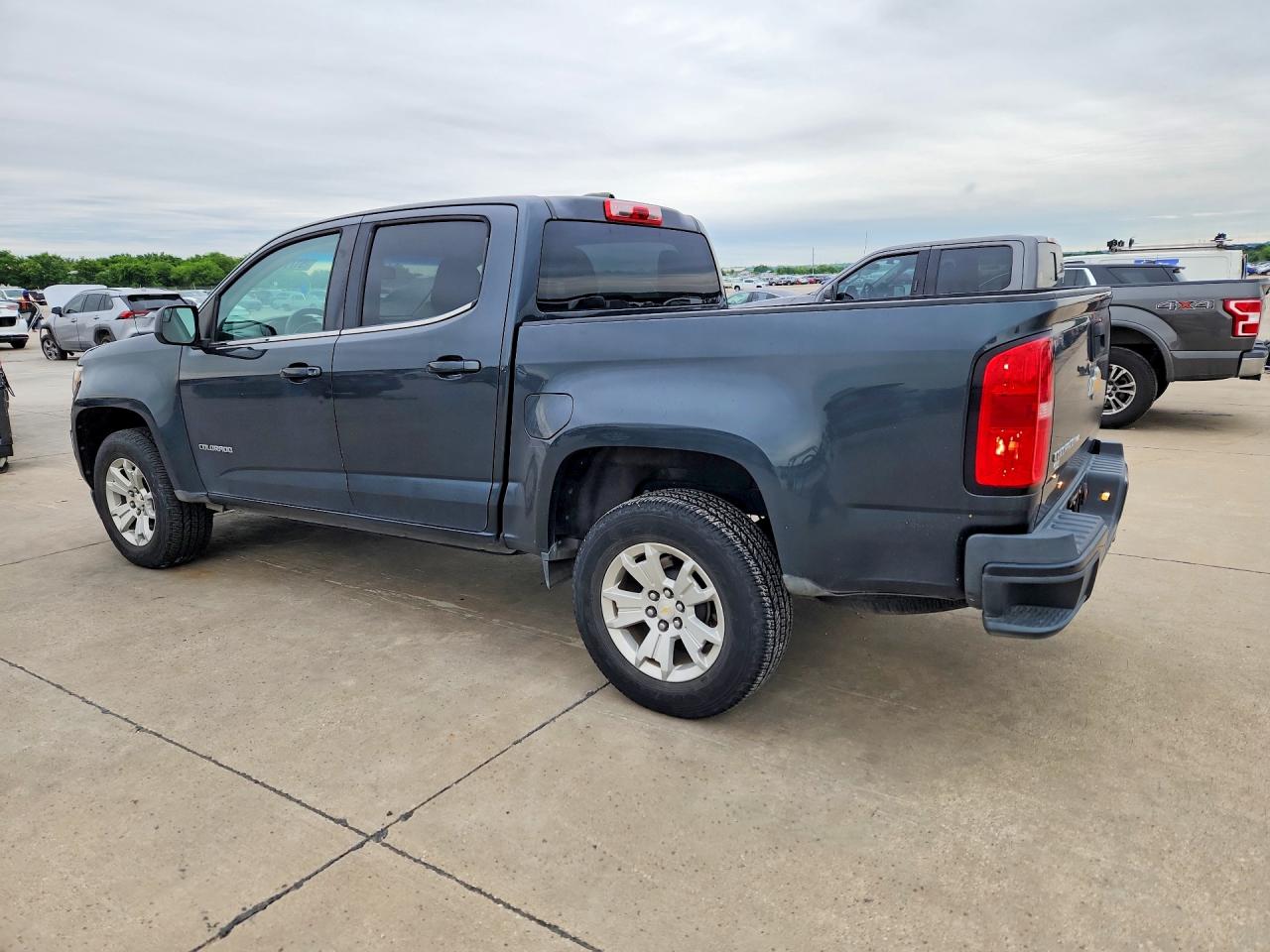 2018 CHEVROLET COLORADO LT photo 2