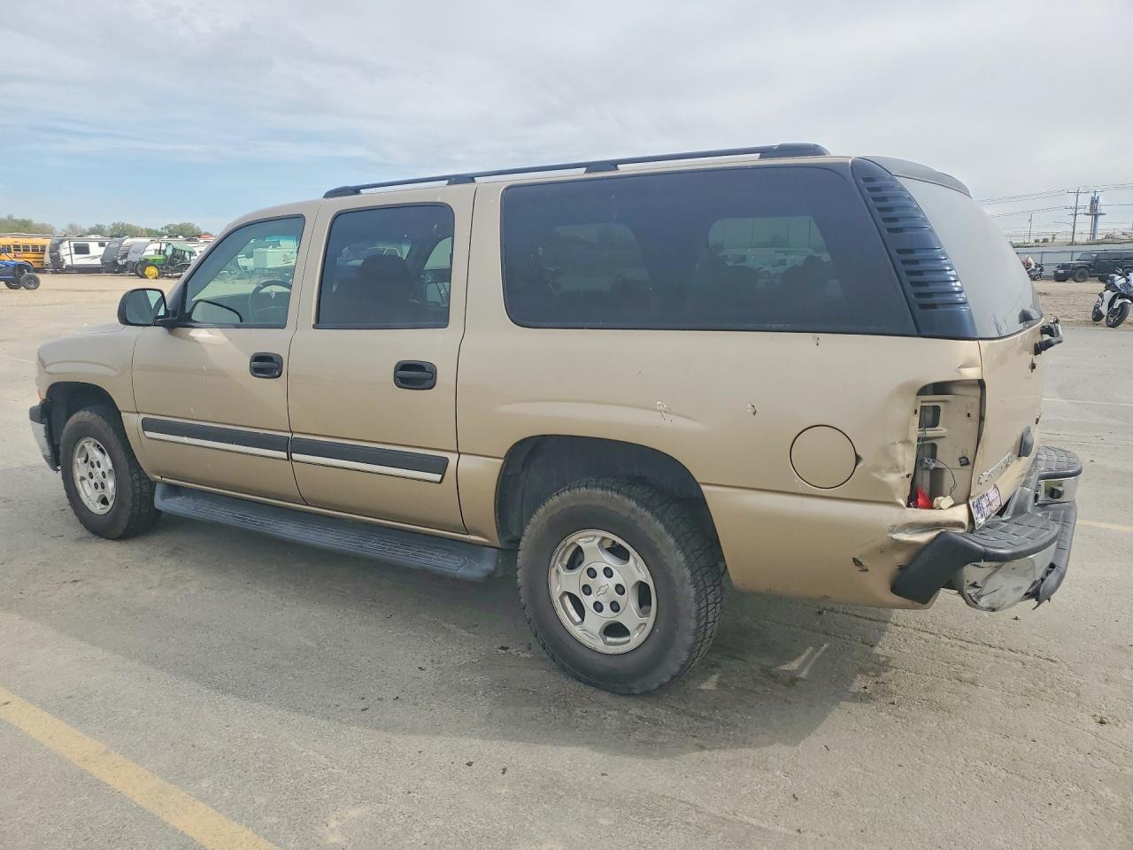 2005 CHEVROLET SUBURBAN K1500 photo 2