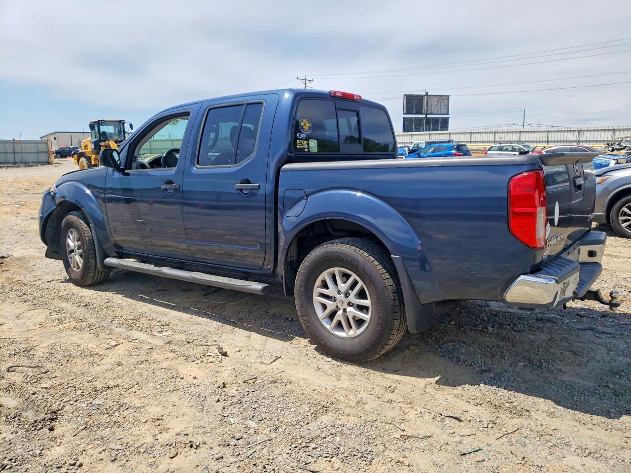 2019 NISSAN FRONTIER SV photo 3