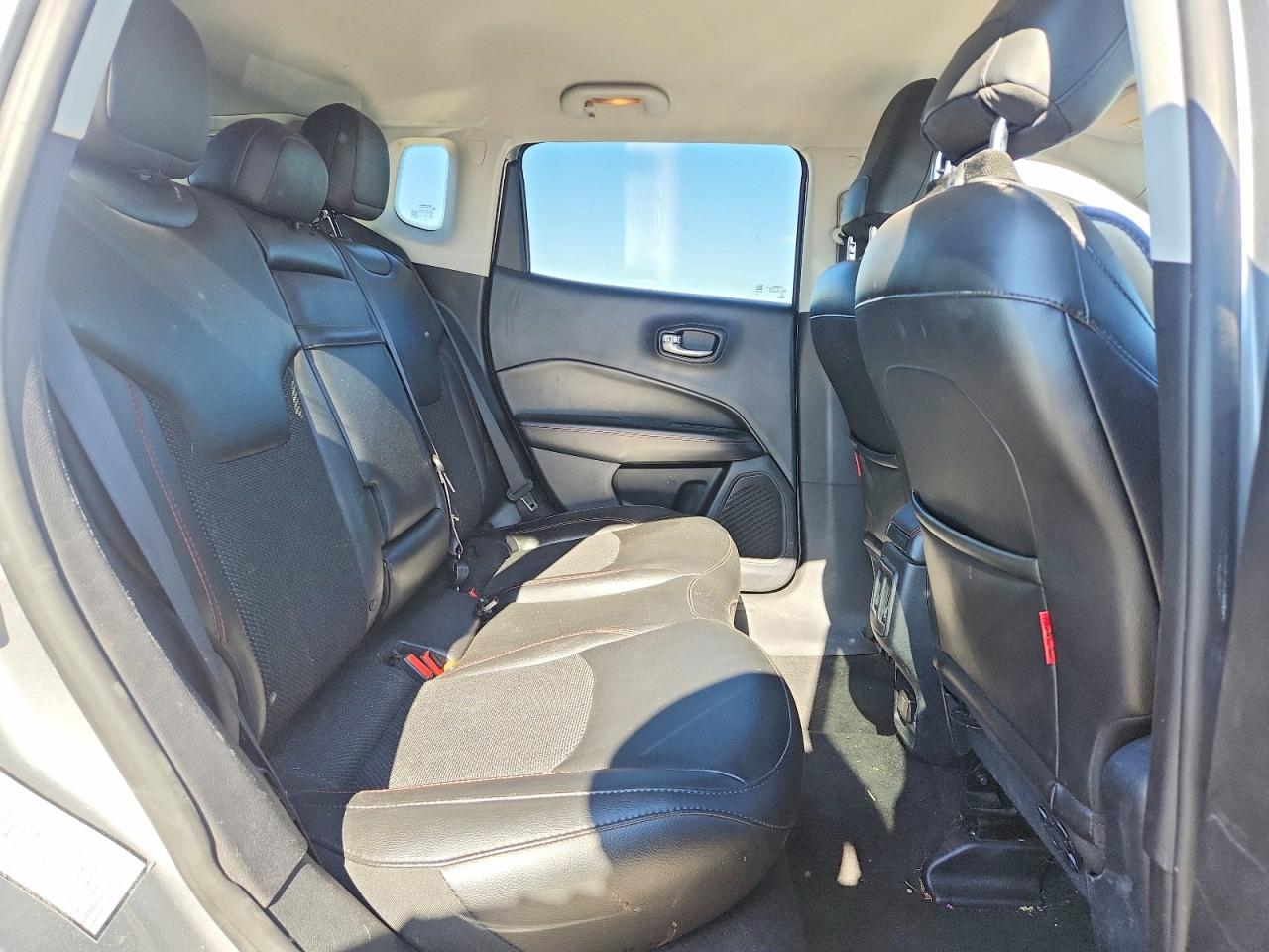 2019 JEEP COMPASS TRAILHAWK photo 10