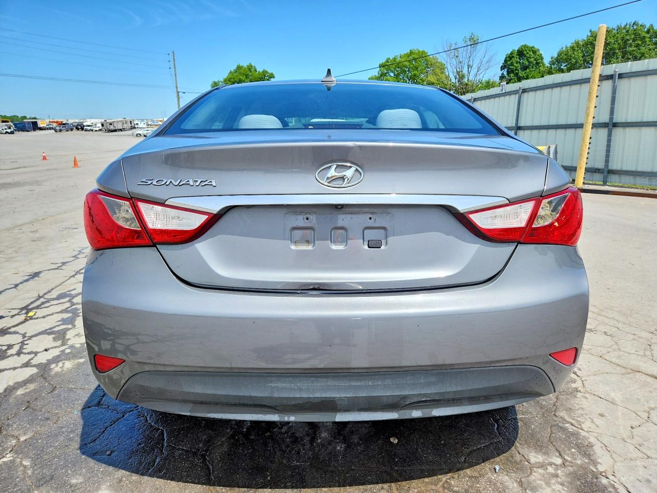 2014 HYUNDAI SONATA GLS photo 6
