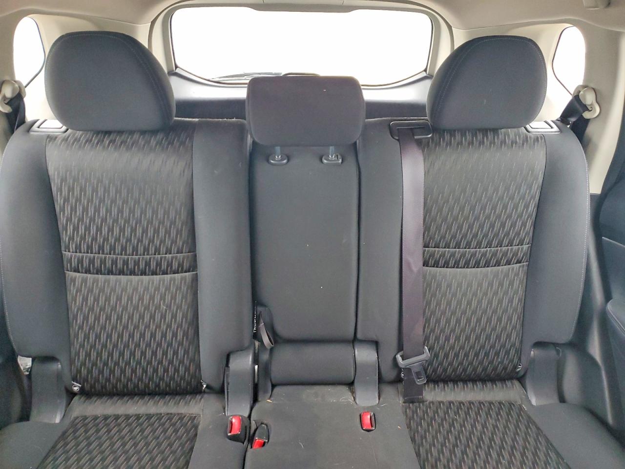2017 NISSAN ROGUE S photo 28