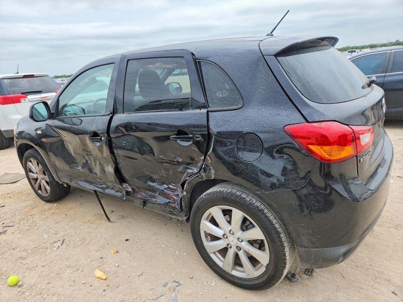 2014 MITSUBISHI OUTLANDER SPORT ES photo 3