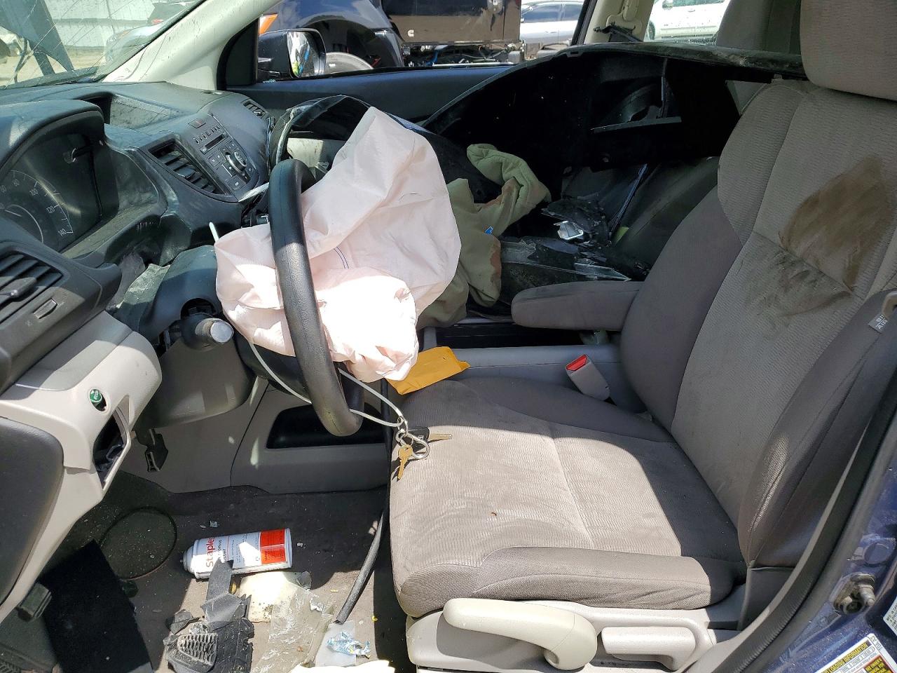 2014 HONDA CR-V LX photo 13