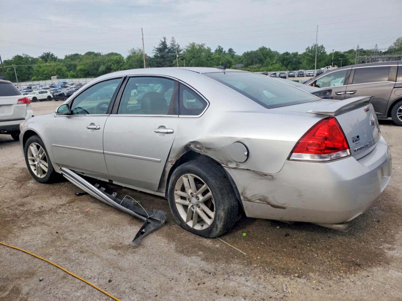 2012 CHEVROLET IMPALA LTZ photo 2